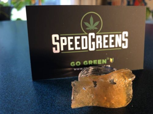 speed-greens-shatter-review-gorilla-glue-strain-2