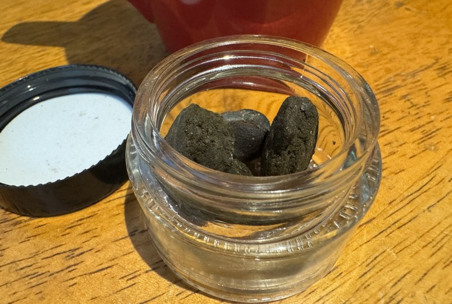 Hash storage in a glass jar